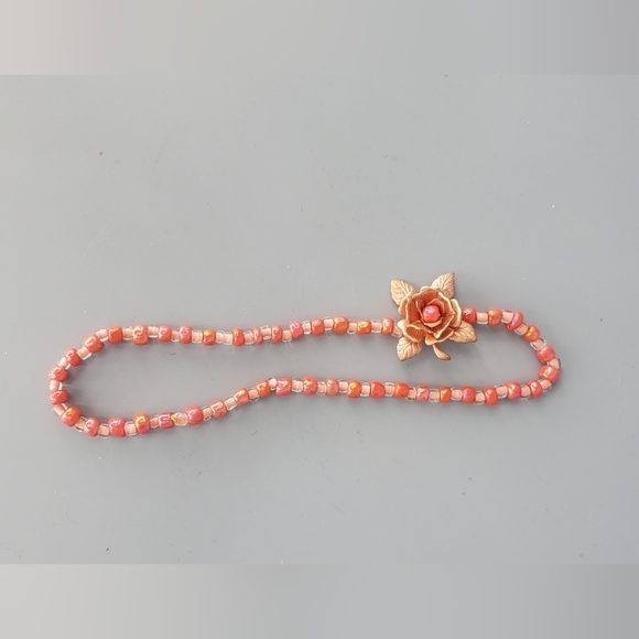 Handmade Rosegold Tone Flower Pendant Coral Red and Orange Beaded Anklet - Picture 5 of 5